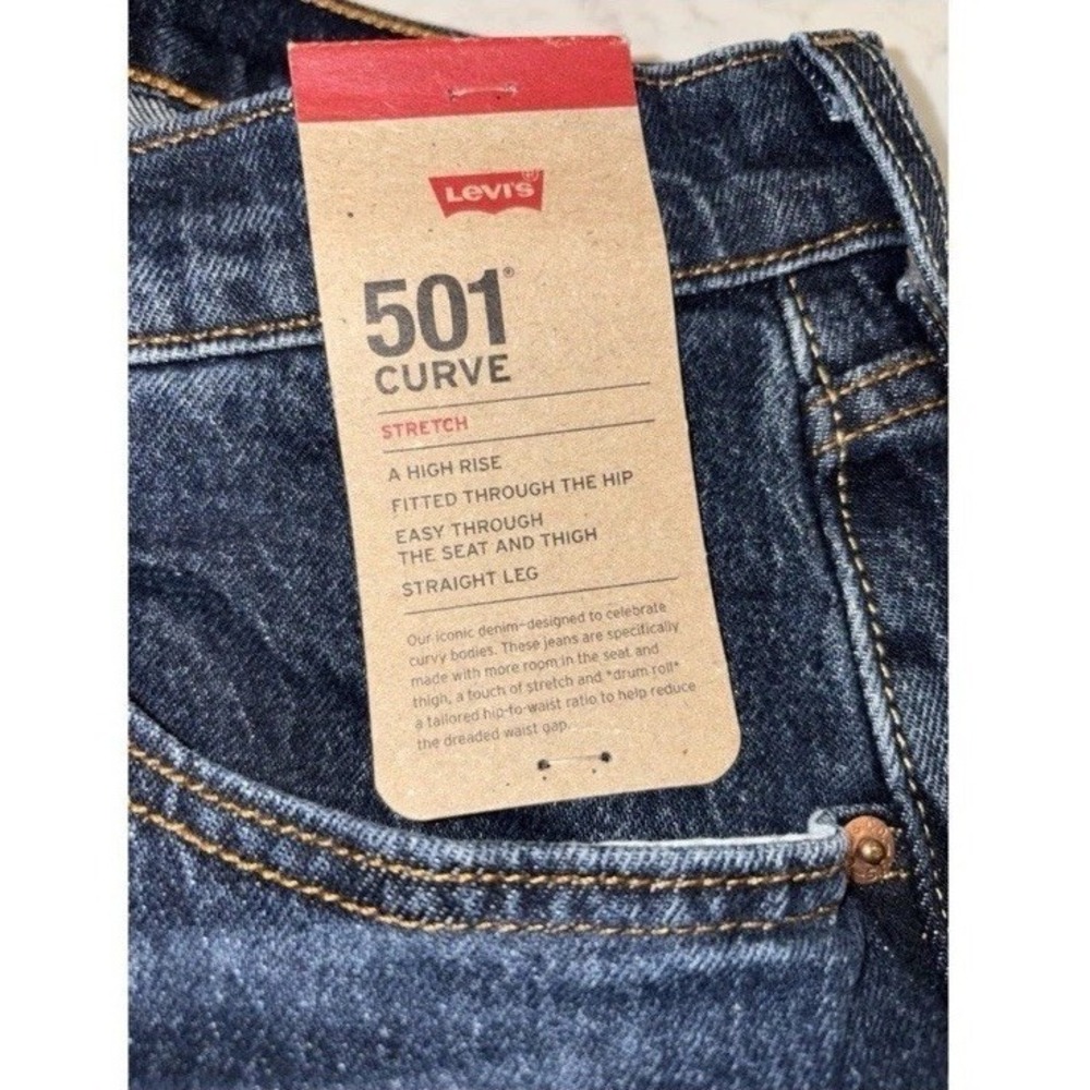 Levi's 501 Curve Premium Women's High Rise Button Fly Jeans Straight 32x30 NWT - Picture 2 of 7
